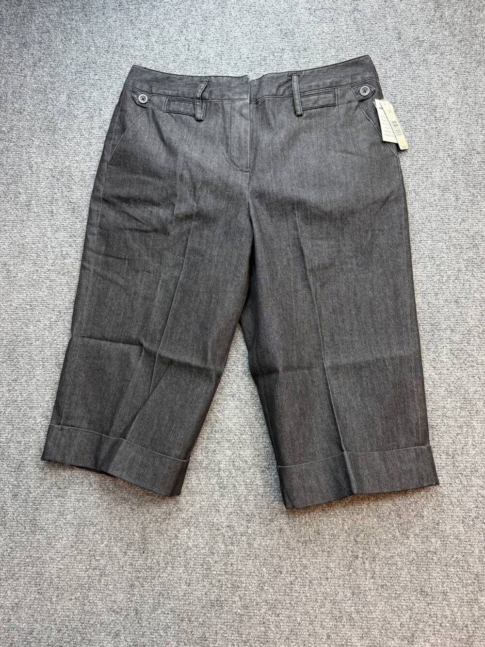 New Directions Women’s Bermuda Shorts Size 10 Black Stretch Denim Cuffed NWT
